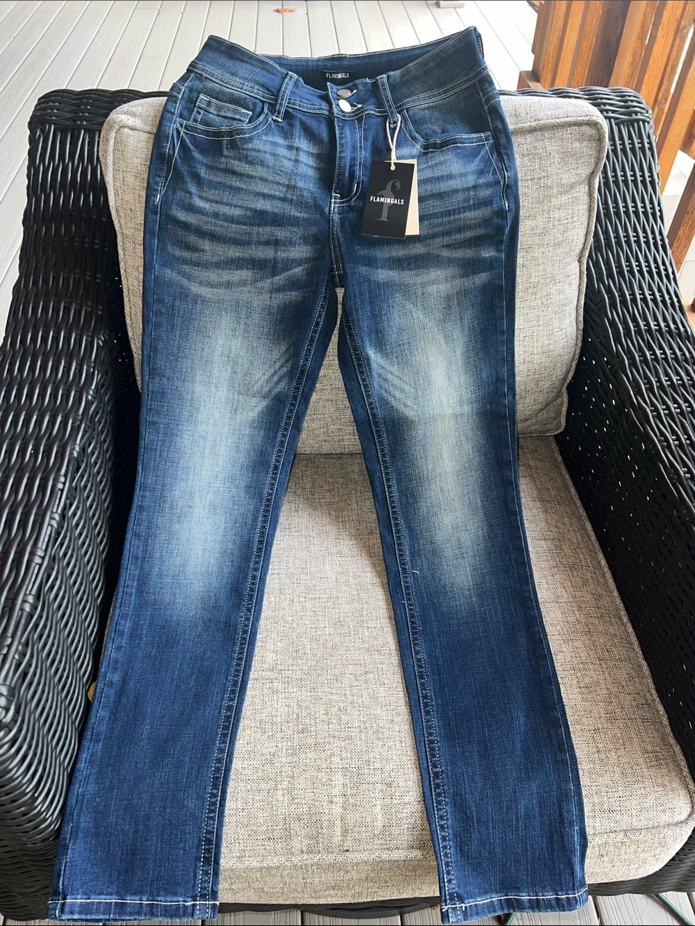 FlamingoBlu Women's Mid-Rise Straight-Leg Jeans in Dark Blue Wash